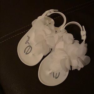 Bebe girls white sandals size 26